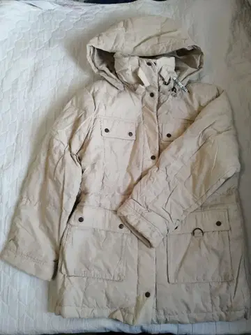 베이지 다운 코트 M 사이즈