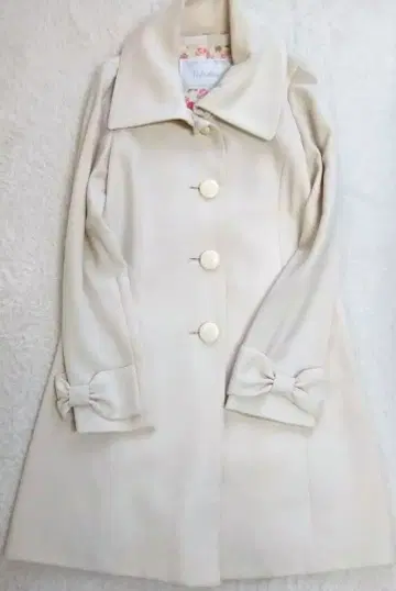 크림색 울 혼방 피 코트