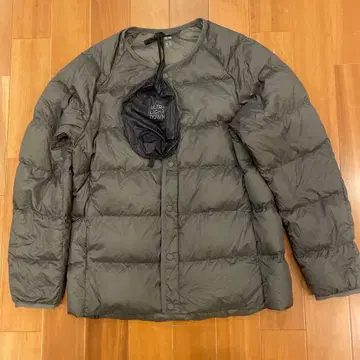 유니클로 리사이클 다운 자켓 남성용 사이즈 L