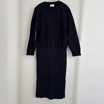 미라 오웬 니트 원피스 긴팔 네이비