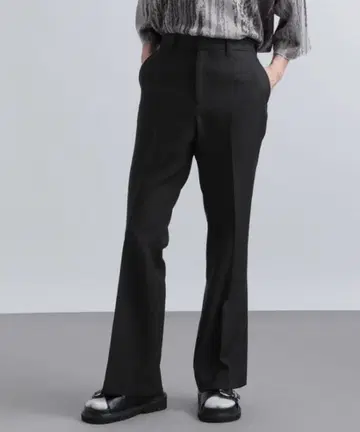 HARE 컬러 슬림 플레어 팬츠 블랙