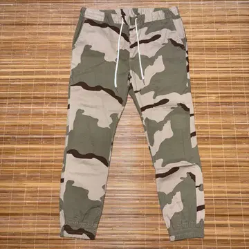카모플라쥬 조거 팬츠 (데저트 카모 베이지)