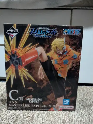 원피스 제일복권 상디 피규어 그리고 증정품 몇 개