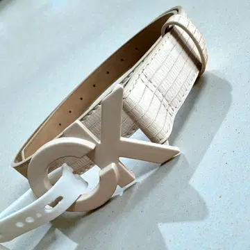 Calvin Klein CK 로고 가죽 벨트 L