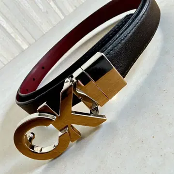 Calvin Klein CK 로고 인조 가죽 벨트 리버서블