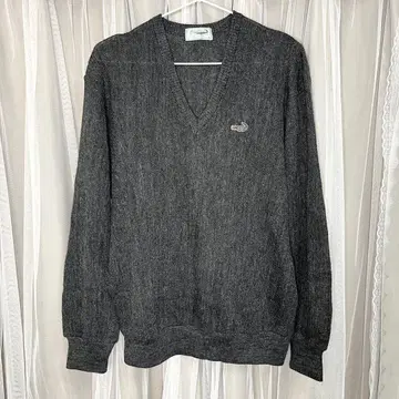 크로커다일 다크 그레이 V넥 니트 남성용 M