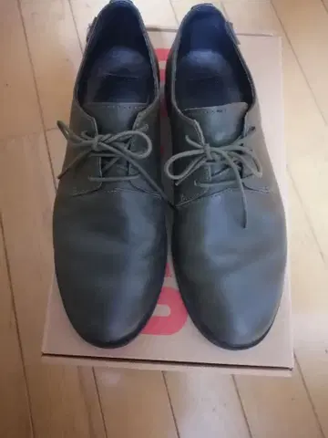 캠퍼 이만 한정 컬러 그린 사이즈 40