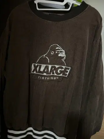 XLARGE 맨투맨