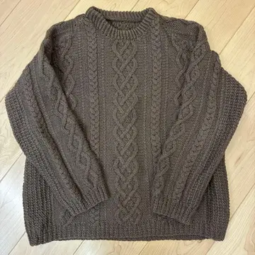 핸드메이드 브라운 케이블 짜임 니트 스웨터
