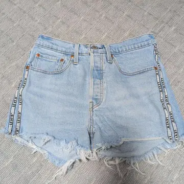 Levi's 501 라이트 블루 숏팬츠