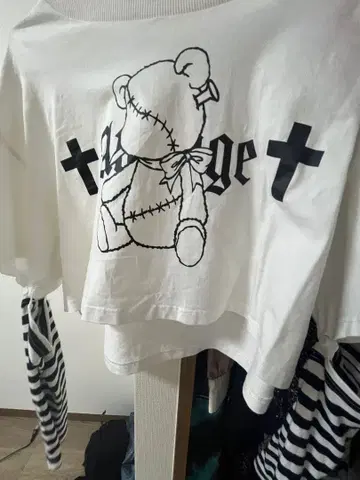 테디베어 프린트 크롭 T셔츠