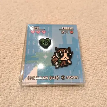 NewJeans 해린 파워퍼프걸 도트 핀 배지 핀즈