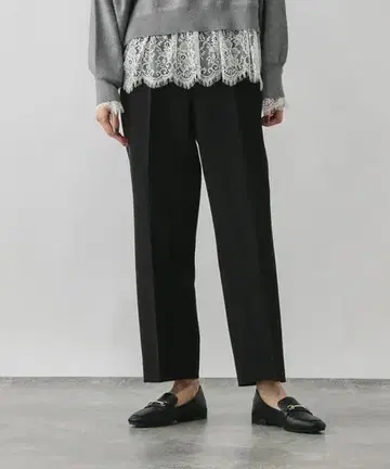 새상품급 글로벌 워크 따뜻한 우츠쿠 실루엣 이지 스트레이트 팬츠 XS