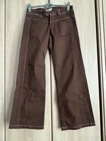 부츠컷 플레어 팬츠 브라운