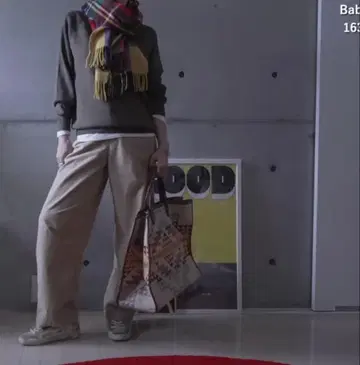 유니클로 유 하이넥 스웨터 올리브 M