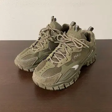 미사용 새상품 FILA RAY TRACER TR2 스니커즈 28cm 카키