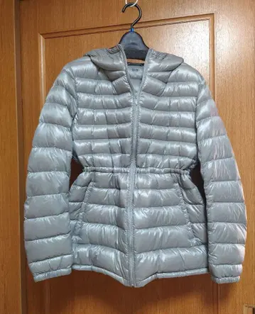 유니클로 울트라 라이트 다운 자켓 그레이 L