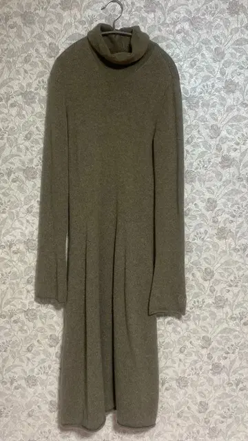 폭시 캐시미어 원피스