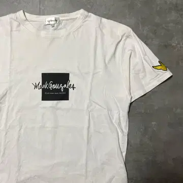 정가: 5,478엔 Mark Gonzales 어깨 자수 반팔 T셔츠