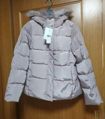 새상품 GU 퍼 후드 부착 다운 자켓 L