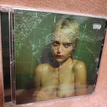 SKY FERREIRA LIMITED EDITION