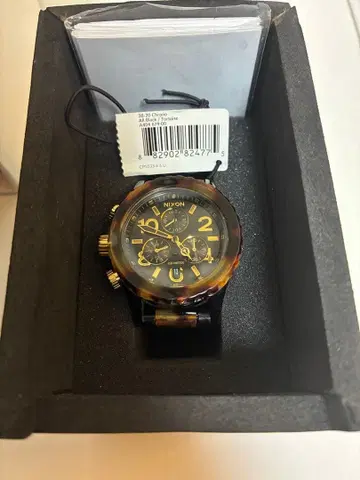 NIXON 크로노그래프 손목시계 블랙/골드