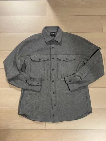THE NORTH FACE 그레이 포켓 부착 셔츠 M