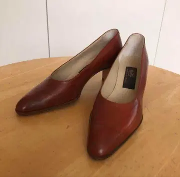 스톨 만테라시 브라운 펌프스 23cm 스틸레토 하이힐