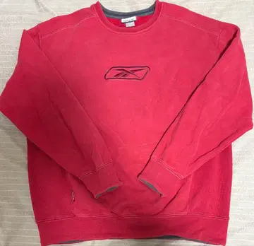 Reebok 빨간색 크루넥 트레이닝복