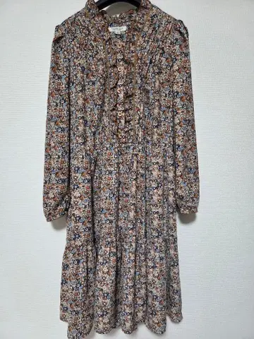 플라워 프린트 미디 기장 원피스 (벨트 포함)