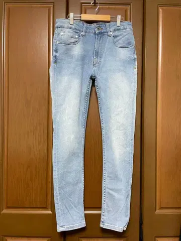 [ 가격 인하 ] [ 미사용 새상품급 ] ZARA 슬림핏 청바지