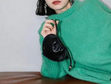 BEAURE 하트형 가죽 파우치 블랙