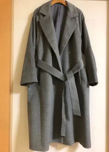 캐시미어 100% 가운 코트 미사용 컨디션 최상