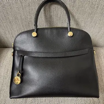 Furla 블랙 가죽 백