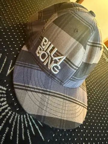 BILLABONG 체크 무늬 플렉스핏 캡