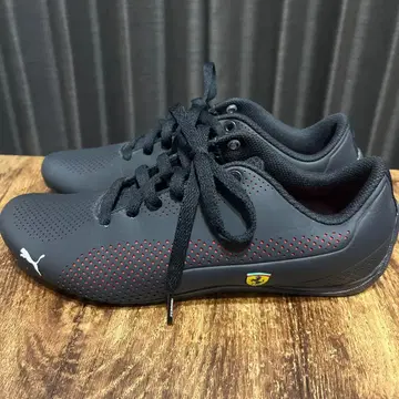 푸마 스니커즈 페라리 블랙 26cm