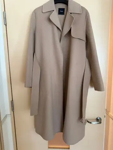 새상품급 22AW 띠어리 캐시미어 혼방 랩 트렌치코트 벨트 베이지