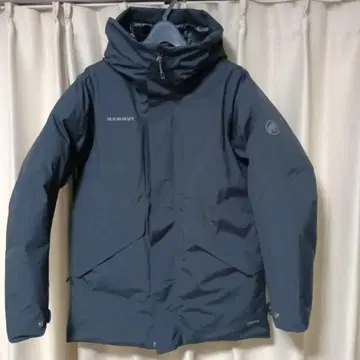 MAMMUT 다운 자켓 블랙