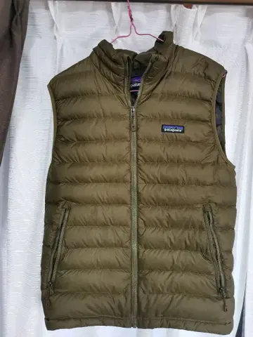 patagonia 올리브색 S 사이즈 베스트