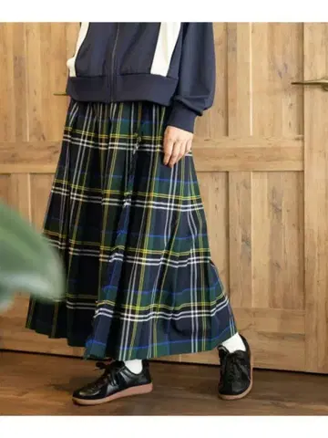 새상품 niko and - 니코앤드 체크 트윌 퀼트 스커트