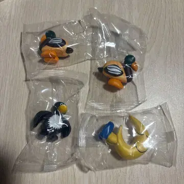 다이스케 콘도 아트 컬렉션 월 펭귄 카모