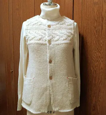 새상품 카이세이도 핸드메이드 케이블 짜임 니트 베스트