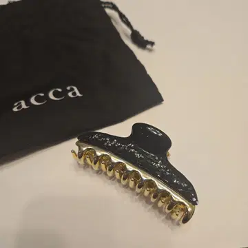 acca 블랙 헤어 클립 M 사이즈