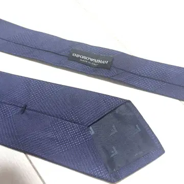 EMPORIO ARMANI 다크 네이비 실크 넥타이