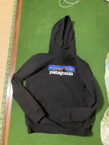 patagonia 블랙 후드티 XL 사이즈