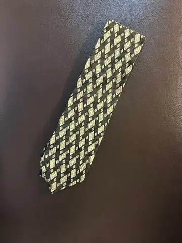 조르지오 아르마니 넥타이