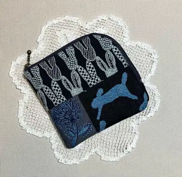 미나 페르호넨 핸드메이드 패치워크 x tambourine L자 파우치