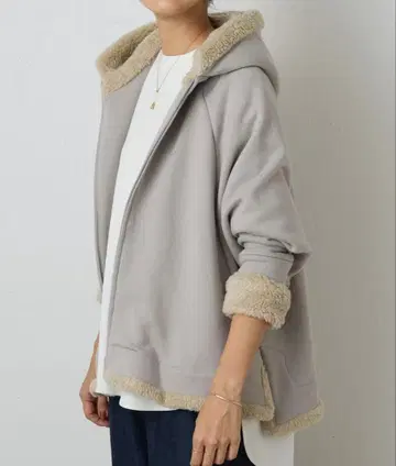 비어즐리 보아 판초 후드티