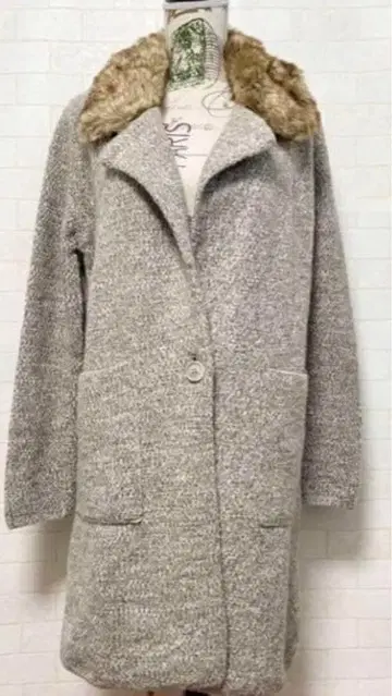 반값 이하!! 미사용 새상품 택 포함 ZARA 체스터 코트