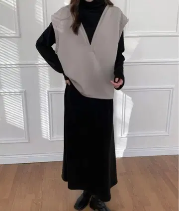 ECLIN V넥 베스트 & 터틀넥 플레어 원피스 셋업